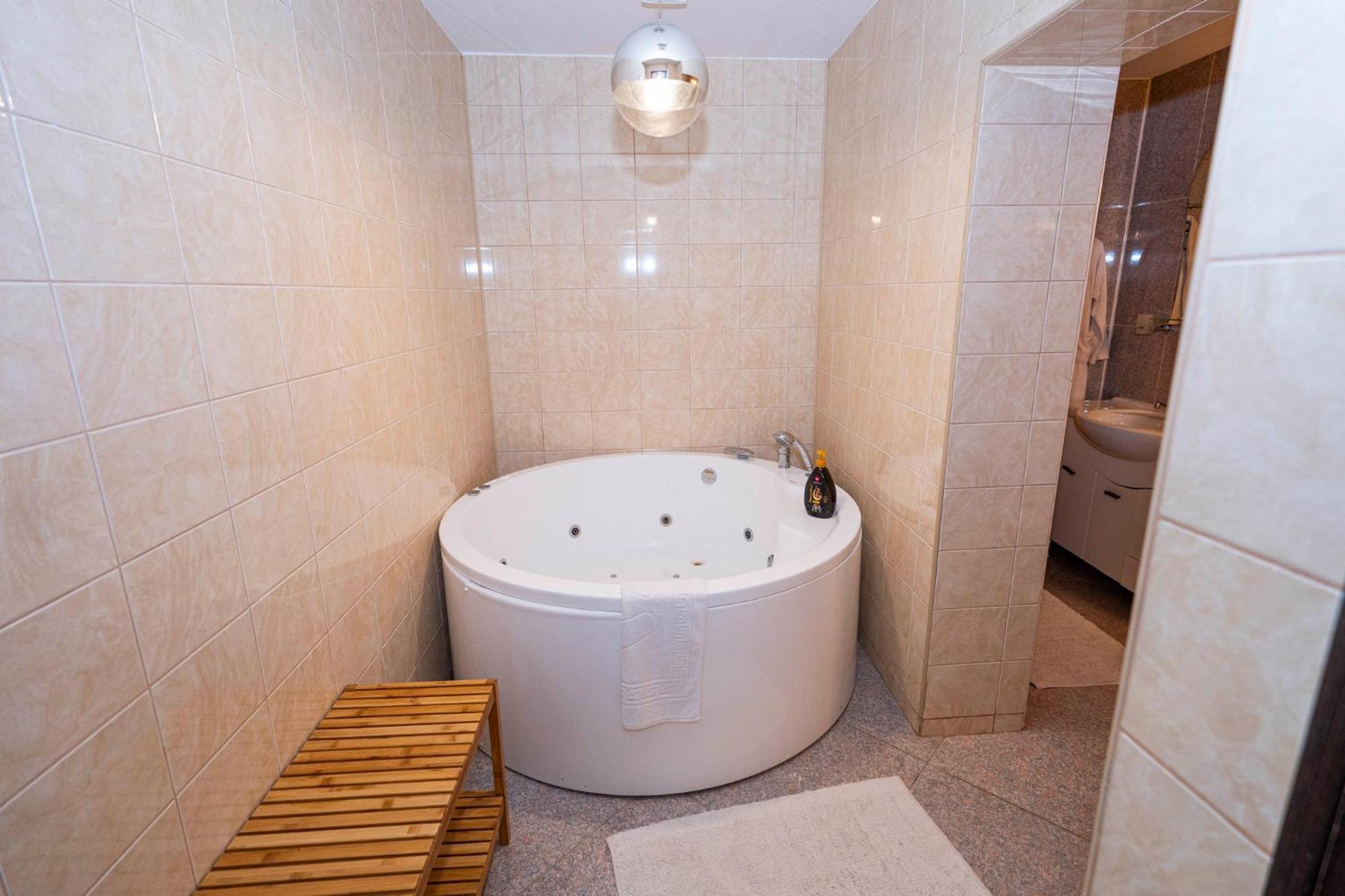 Noblesse Suite Galaţi Esterno foto